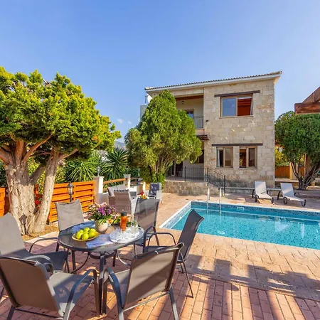 Stella Villa Argaka